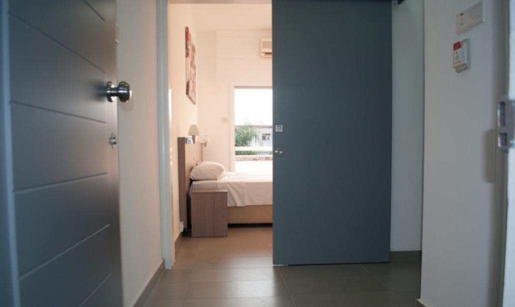 St. George Rent Rooms Larnaca Exterior photo